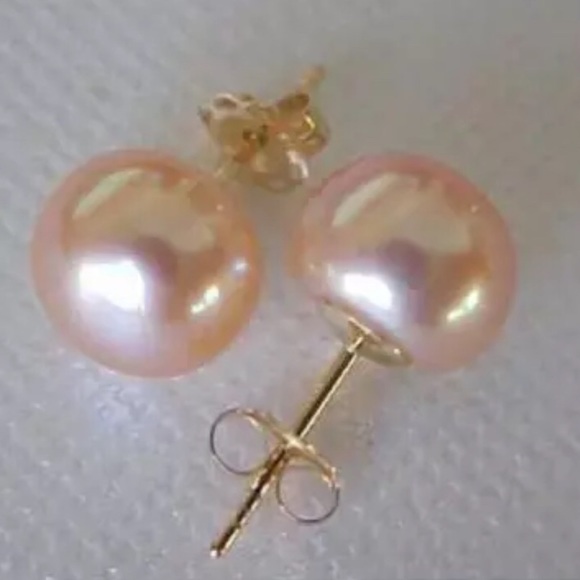 Jewelry - Real South Seas Pearl Earrings